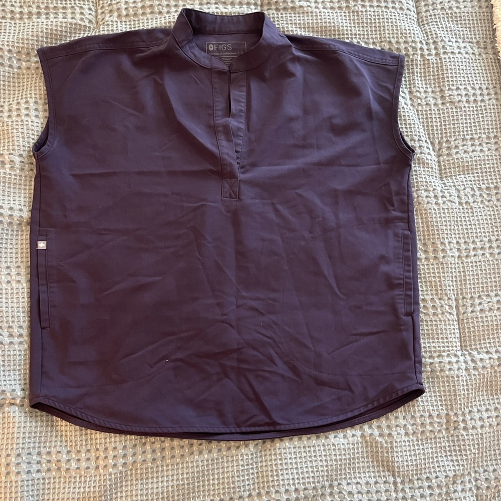 Figs Scrub Top